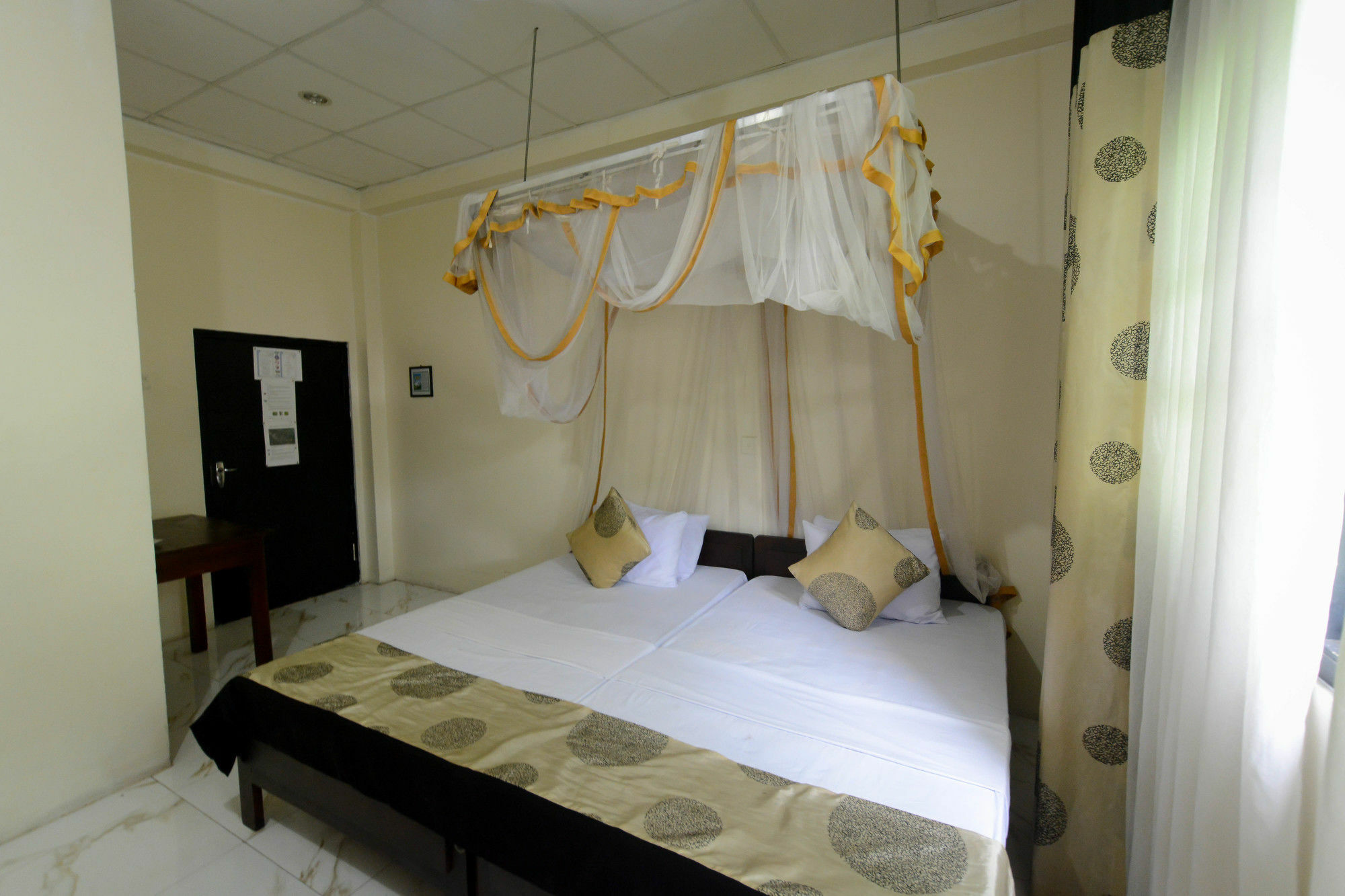 Pavana Resort Embilipitiya Extérieur photo