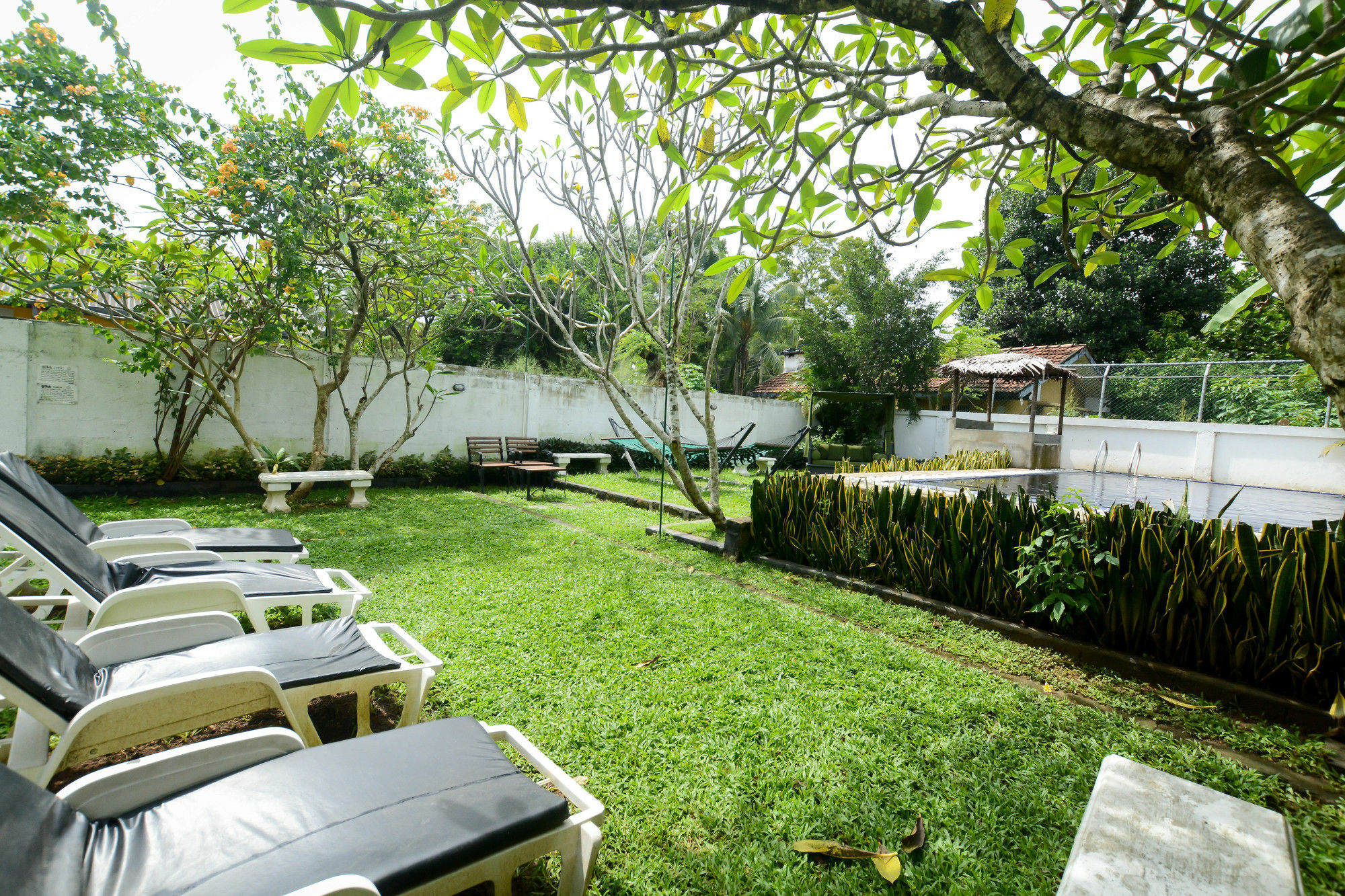 Pavana Resort Embilipitiya Extérieur photo